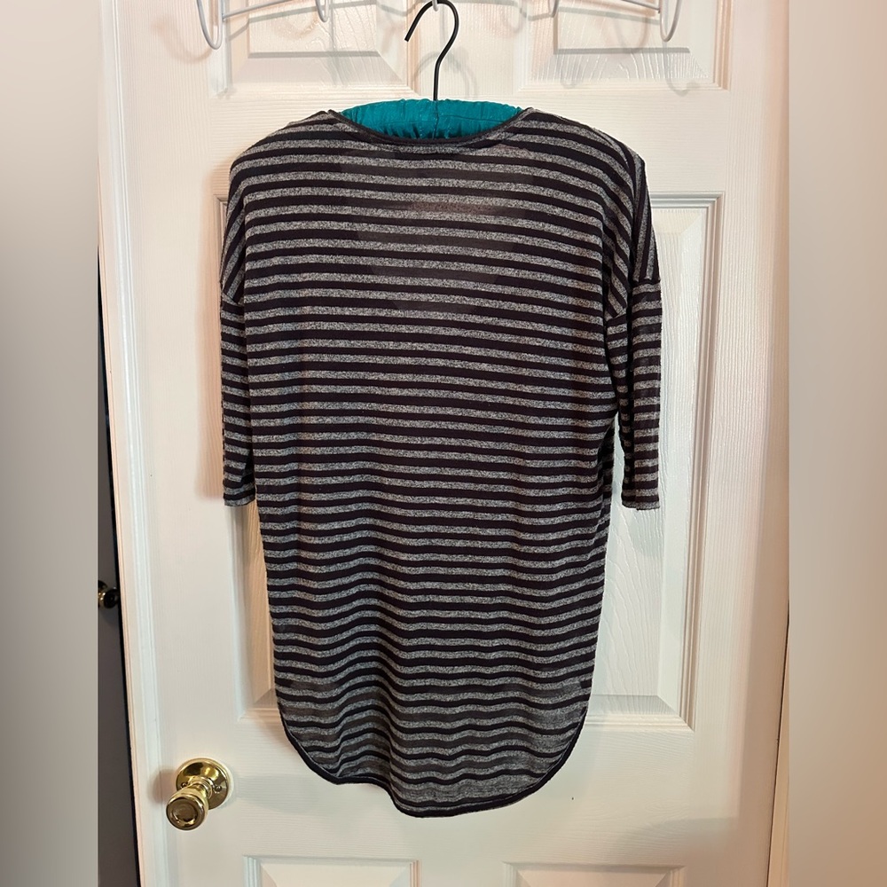 Express tunic hi-lo oversized 3/4 sleeve shirt - Picture 7 of 7